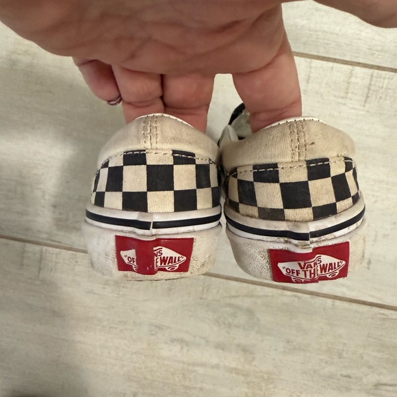 Kids’ Black White Checkered Slip On Vans, size 11 - Picture 3 of 9